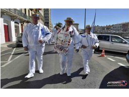 2022 08 défilé lourds Saint Louis