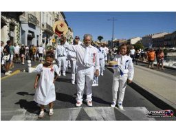 2022 08 défilé lourds Saint Louis