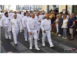 2022 08 défilé lourds Saint Louis