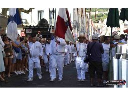 2022 08 défilé lourds Saint Louis