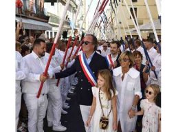 2022 08 défilé lourds Saint Louis